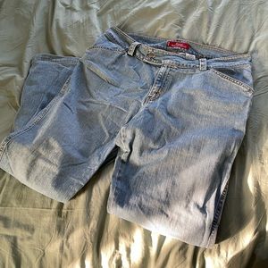 Levi’s Nouveau Boot Cut Stretch, Size W20